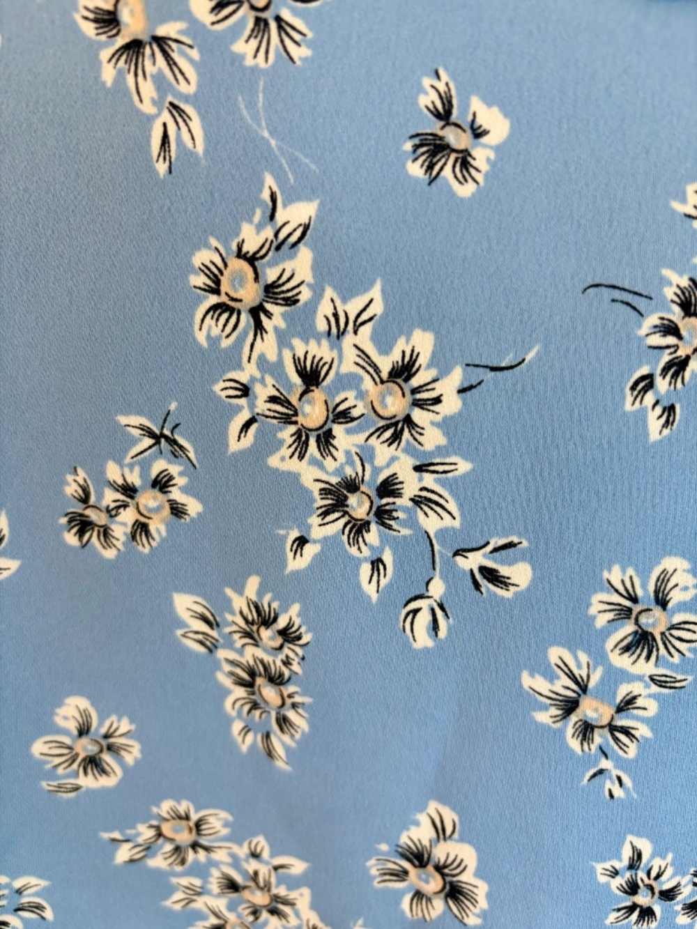 Ann taylor pale blue floral short sleeve blouse, medium petite - Picture 3 of 5